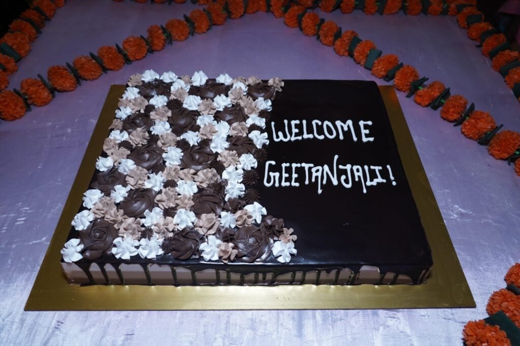 Cake-Cutting Celebration Marks Geetanjali Mishra's Arrival on Happu Ki Ultan Paltan Sets!